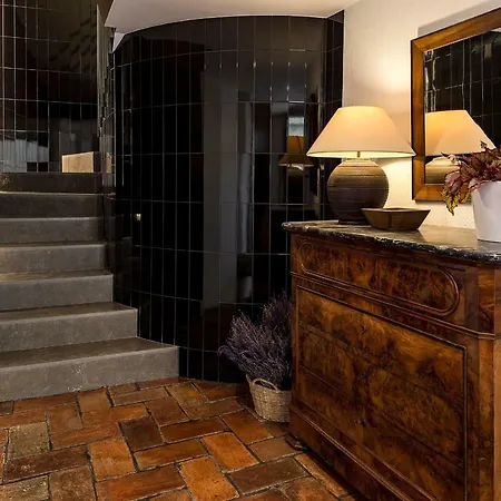 Vinatea Suites con jacuzzi privado en el centro de Morella-2