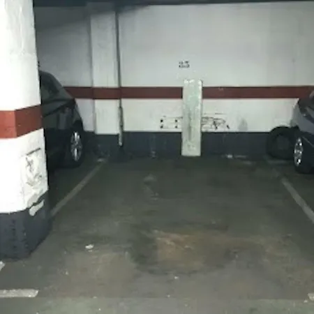 A pocos minutos del centro con PARKING GRATIS en el edificio Nº REGISTRO Vu-74-2