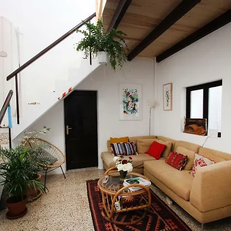 Joyhouse-3