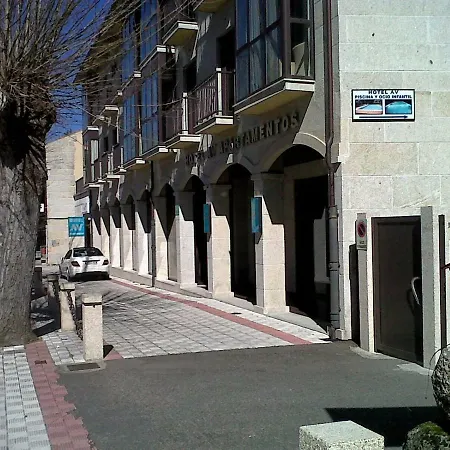 Hotel Av Apartamentos Lobios-3