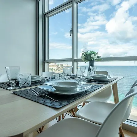 Apartamento En Primera Linea De Playa Riazor-2
