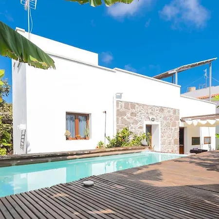 Villa Canaria piscina jacuzzi jardín-2