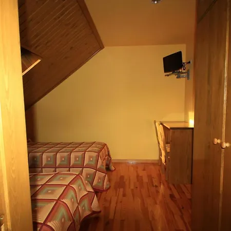 Hotel, Bungalows y Camping Viu-2