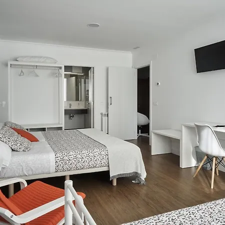 Xabarin Rooms-3