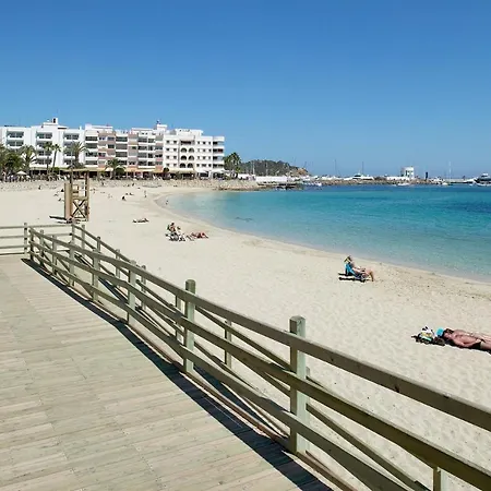 Apartamentos Bon Lloc-3