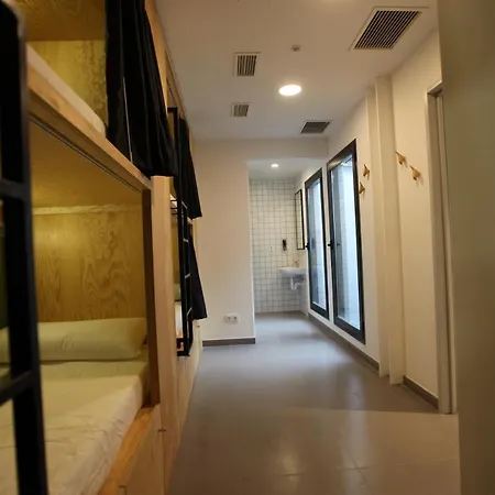 Vtz The Botanic Hostel-2