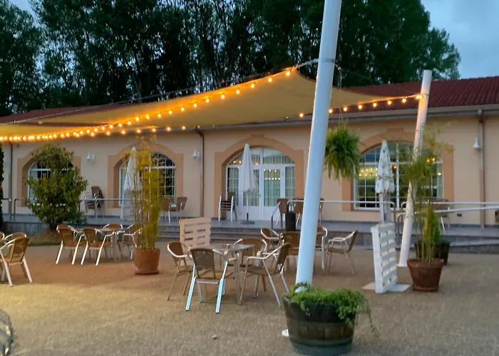 Hotel Restaurante La Alhama Medina de Pomar, España