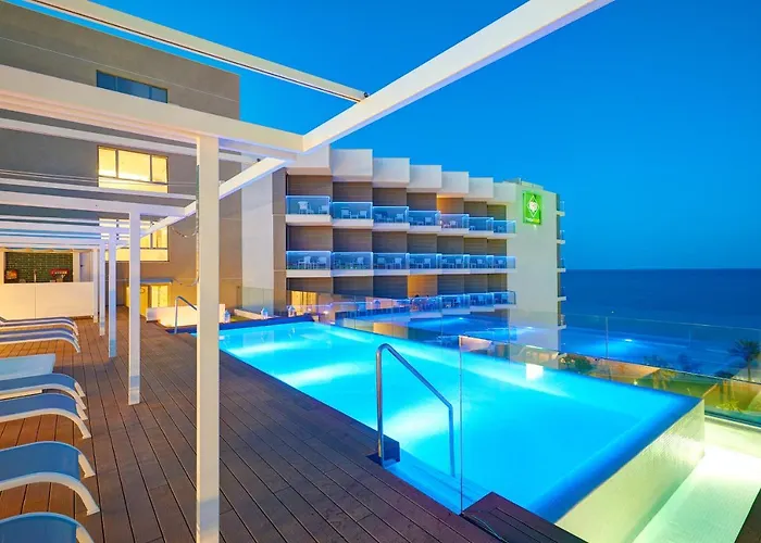 Hotel Protur Playa Cala Millor, España