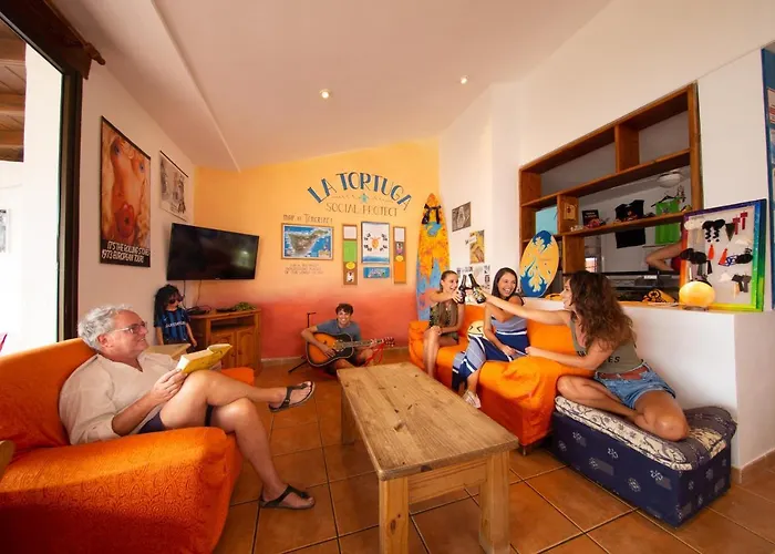 La Tortuga Hostel Costa Adeje , España