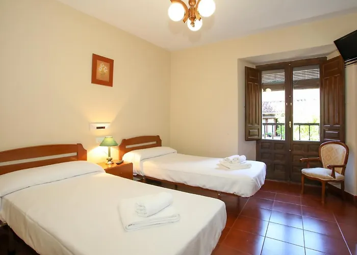Hostal Río Duero Molinos de Duero, España