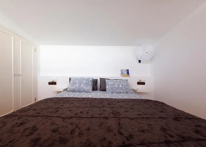 Apartamento Radazul Marina Seafront 12, España