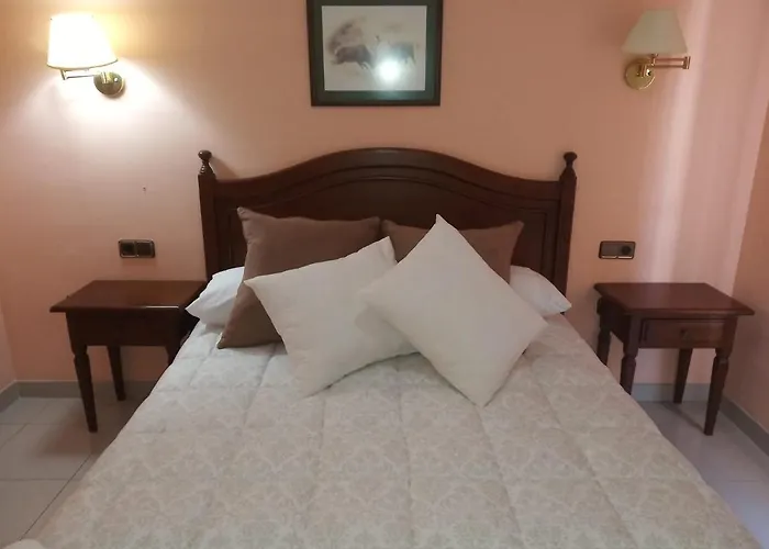 Hostal Restaurante Pacos