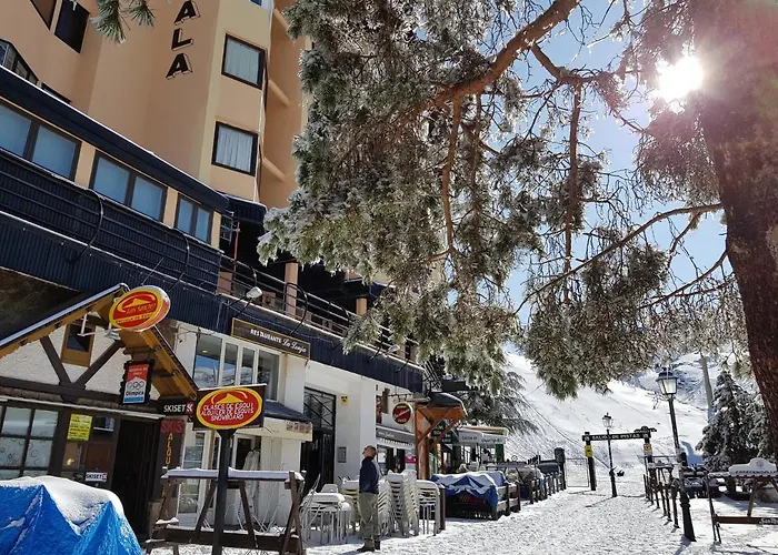Apartamentos en la Plaza de Sierra Nevada Impala 2C Parking incluido, España