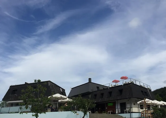 ABARAXKA HOSTEL Disfruta La Vía Verde Del Urola Hasta La Playa - Naturaleza Montañas Y Riqueza Cultural
