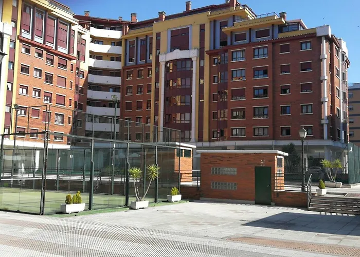 Los Prados - HUCA Oviedo - Parking gratuito