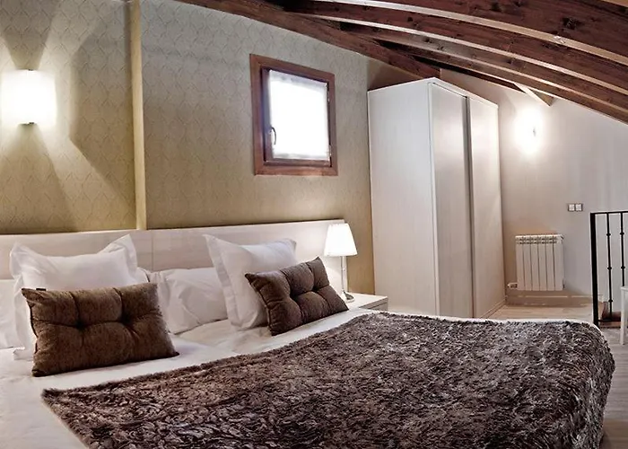 Aparthotel Fuente de la Estación Ezcaray, España