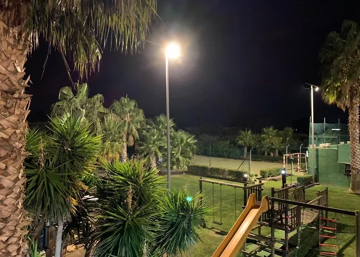 Private Estate For Groups Pool And Sports