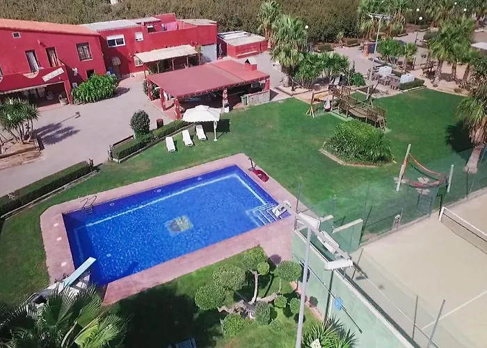 Private Estate For Groups Pool And Sports