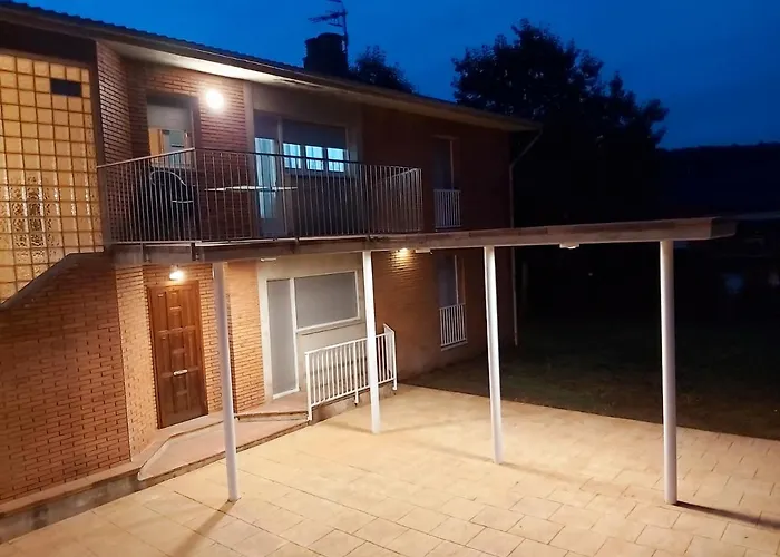 Apartamentos la Francesa Santa Pau, España