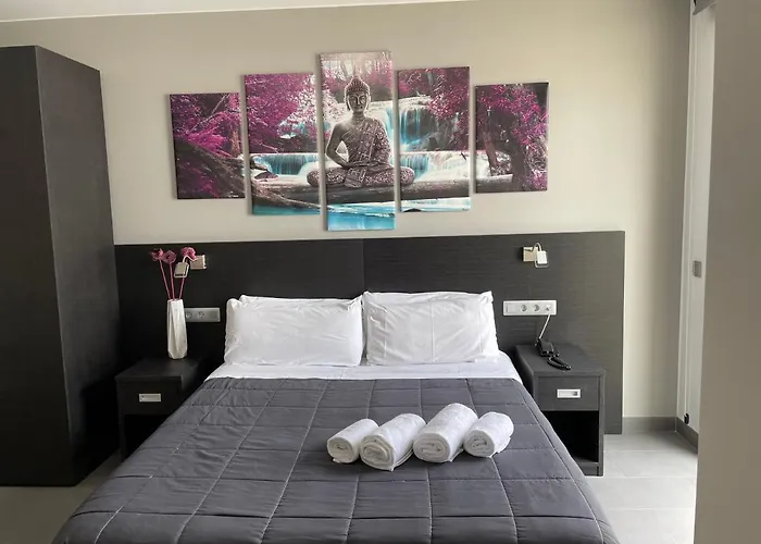 6 Bis Hotel Castelldefels, España