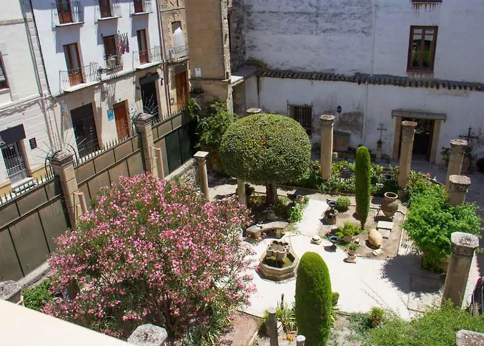 Apartamentos Tres Llaves Palacio de Vela de los Cobos