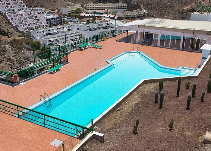 Malibu Con Campo De Tennis Y Piscina Con Solarium