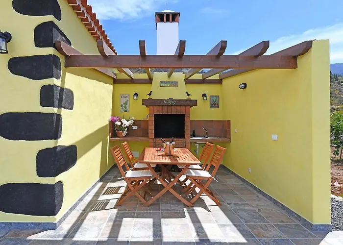Casa Pino Arujo