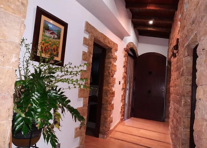 Casa Cueva Villa Aday