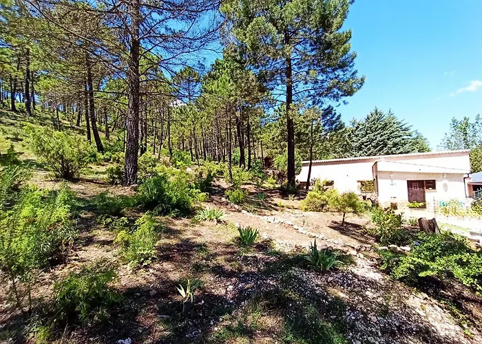 La casita Rubí en ZAFIRO LAGUNAZO Parque Natural del Río Mundo