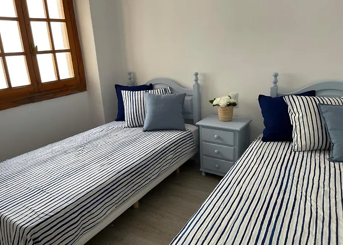 Apartamentos Vela Blanca San José, España