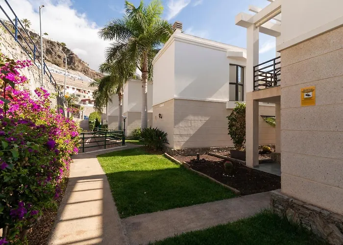 Sunshine Beach Villas