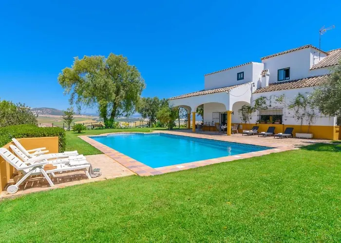 Cortijo Sierra Y Lago With Private Swimming Pool