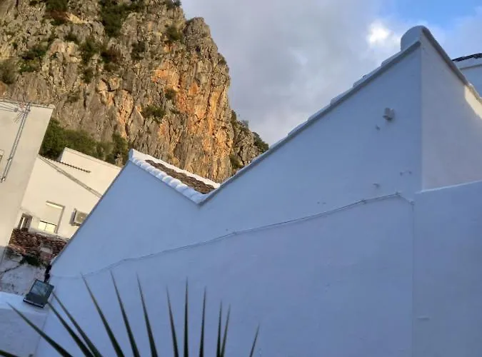 El Refugio Rojo de Ubrique