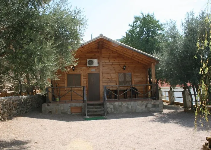 Cabanas El Nogueral Gontar, España