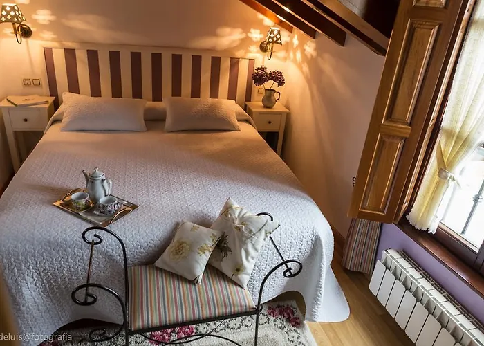 Apartamentos Rurales La Canalina