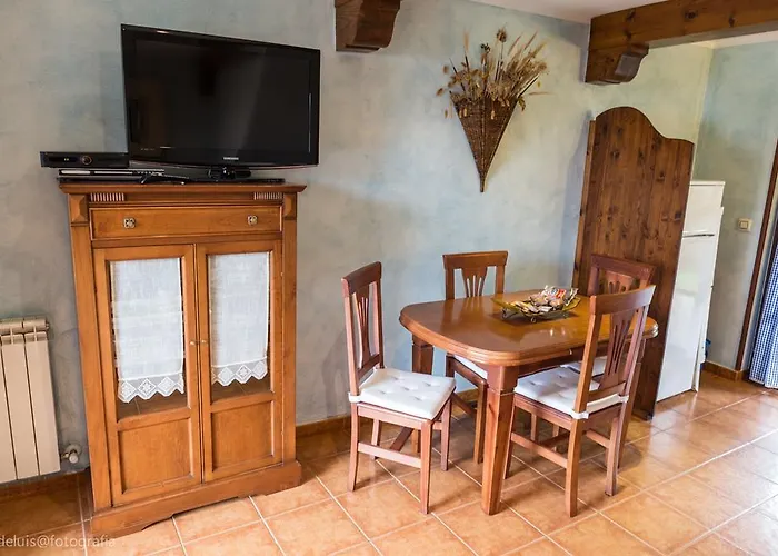 Apartamentos Rurales La Canalina