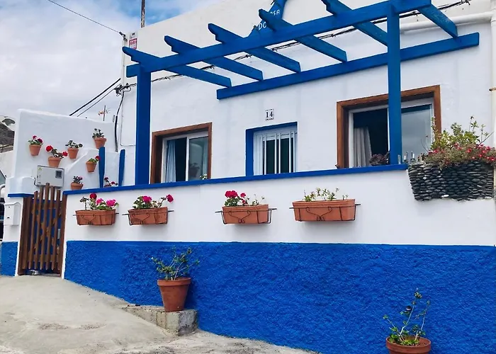 Casa Dora: Tradicional Y Al Borde Del Mar.