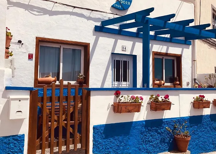 Casa Dora: Tradicional Y Al Borde Del Mar.