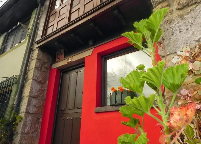 Apartamentos Rurales Vallanu Rodeados De Naturaleza En Llanes Y A 3 Kilometros De Las Playas