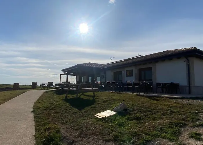Albergue De Peregrinos Fuente Sidres Burgo, España