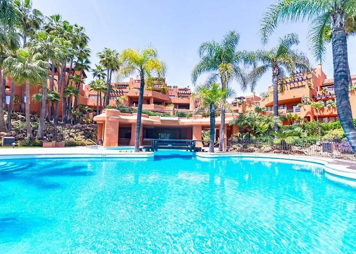 La Alzambra, Puerto Banus