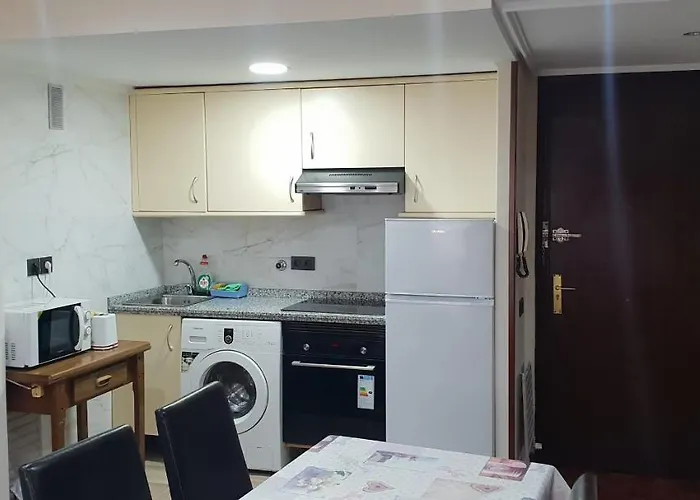 Apartamentos Salamanca Puerta Zamora, Centro, Wifi con salón y 2 dormitorios, Parking, España