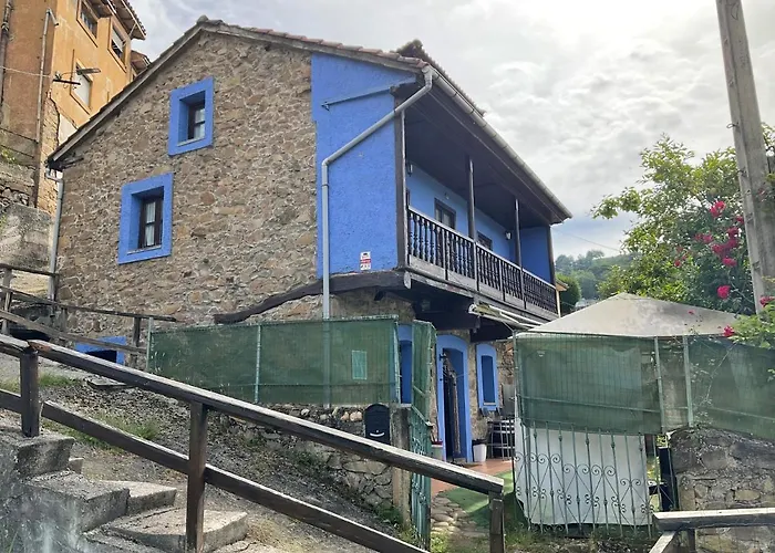La Casita Azul