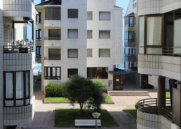 Apartamentos Zarautz Playa, con piscina y garaje
