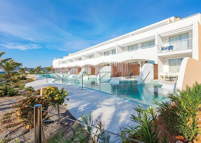 Sirenis Seaview Country Club