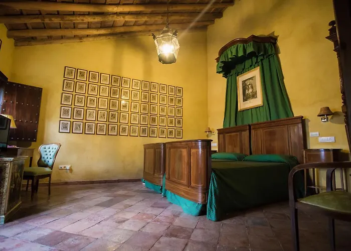 El Palacio de San Benito Cazalla de la Sierra, España