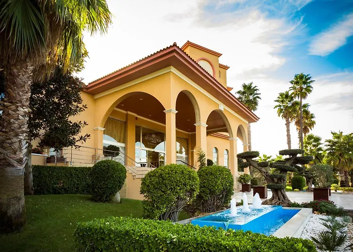 Hotel Ohtels La Hacienda La Pineda, España