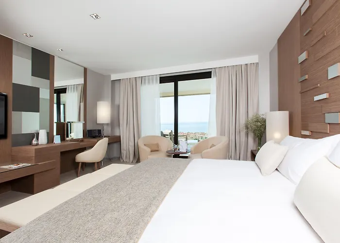 The Oasis By Don Carlos Resort (Adults Only) Marbella, Spanien