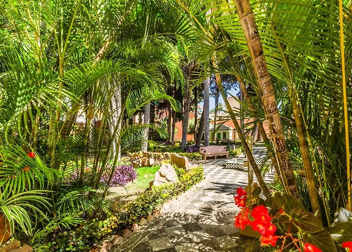 Hostal Tropical Almuñécar, España