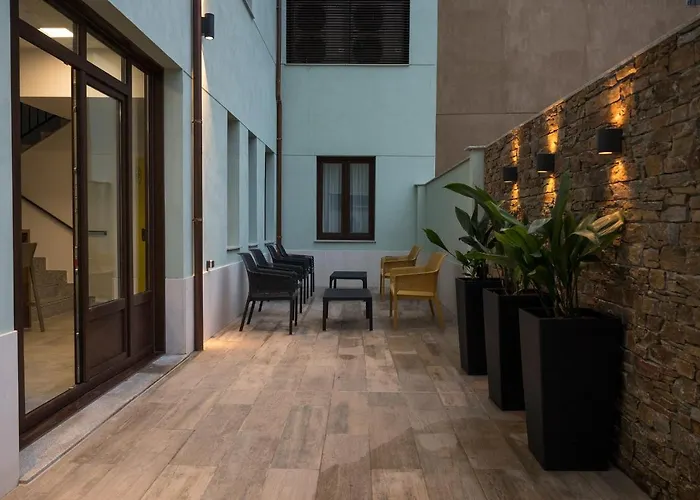 Palacio Real Hostel